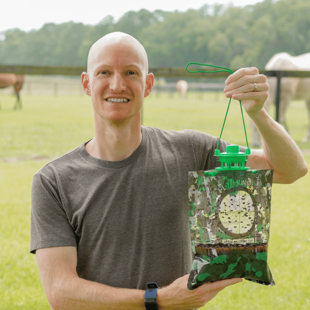 The Fly Hunter - Giant Hanging Bag Trap - Effortless Fly Control
